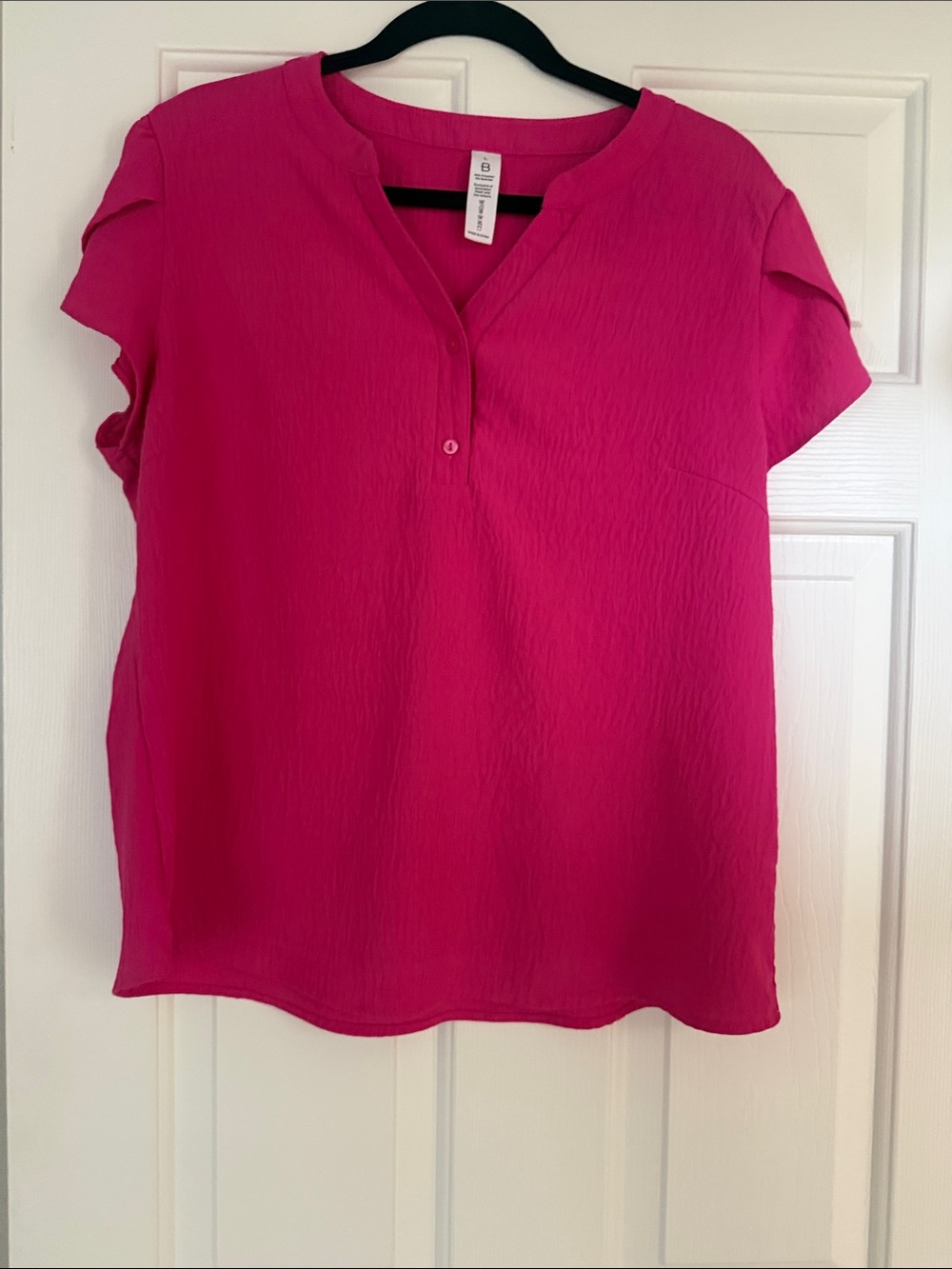 Women’s Hot Pink Short Sleeve V-Neck Blouse